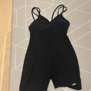 Alo yoga Suns Out onesie